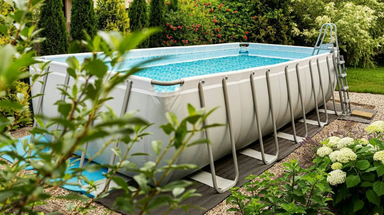 Jak szybko podgrzać wodę w basenie ogrodowym? Oto skuteczne metody