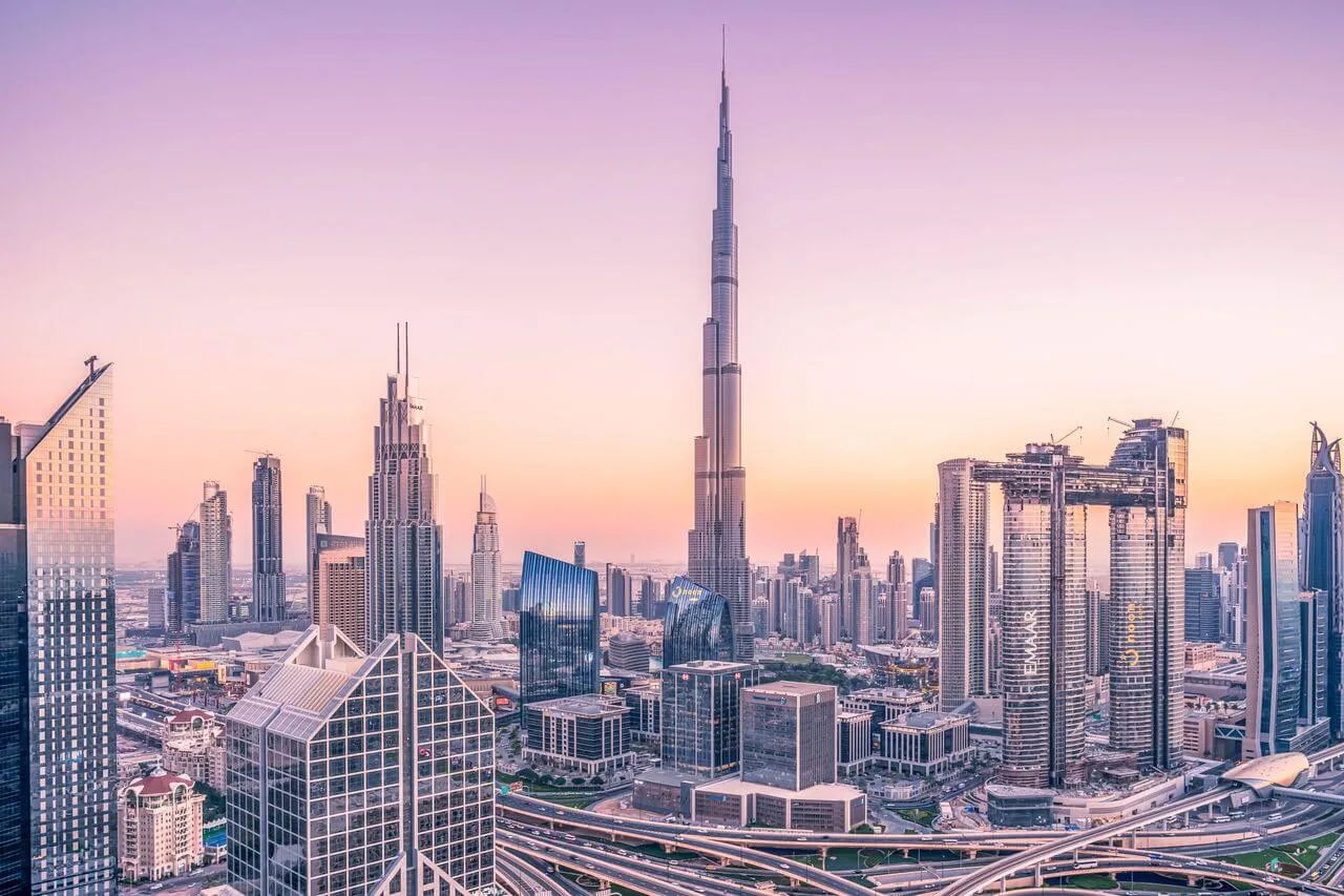 Gdzie jest największy budynek na świecie? Odkryj Burj Khalifa w Dubaju