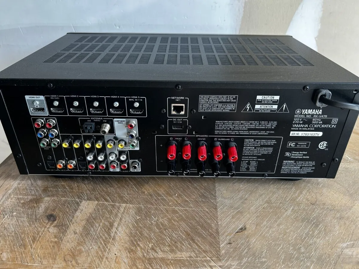 Yamaha RX-V475 czy Denon AVR-X1000 - który amplituner naprawdę warto wybrać?