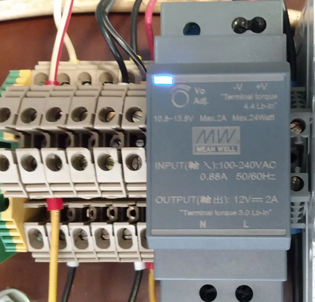 Jak prawidłowo zamontować diody LED 24V samochodowe - praktyczny poradnik