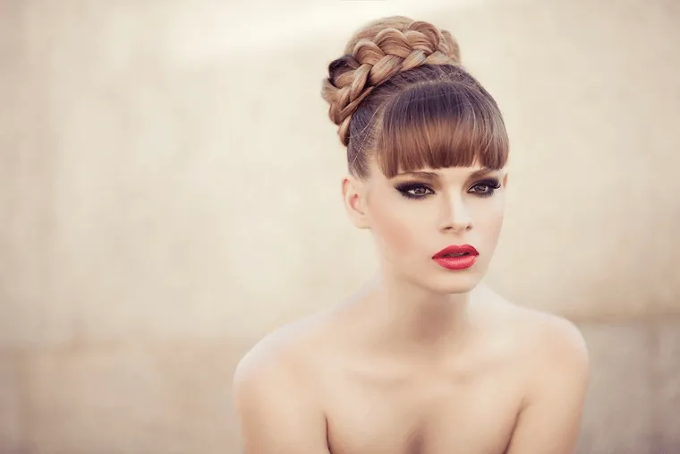 Najpierw makijaż czy fryzura: co zrobić aby wszystko było idealne?