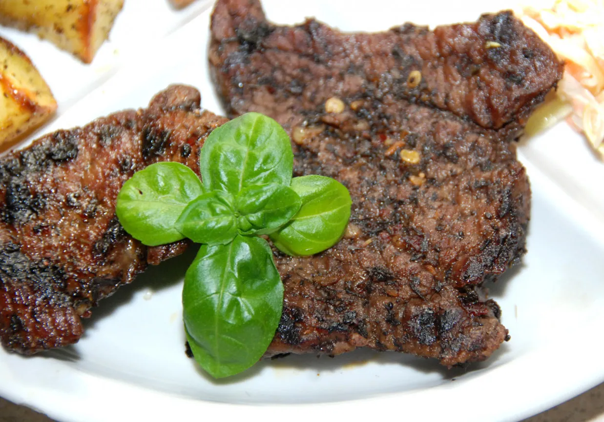 Idealne steki wołowe z grilla: mistrzostwo smaku w 5 krokach