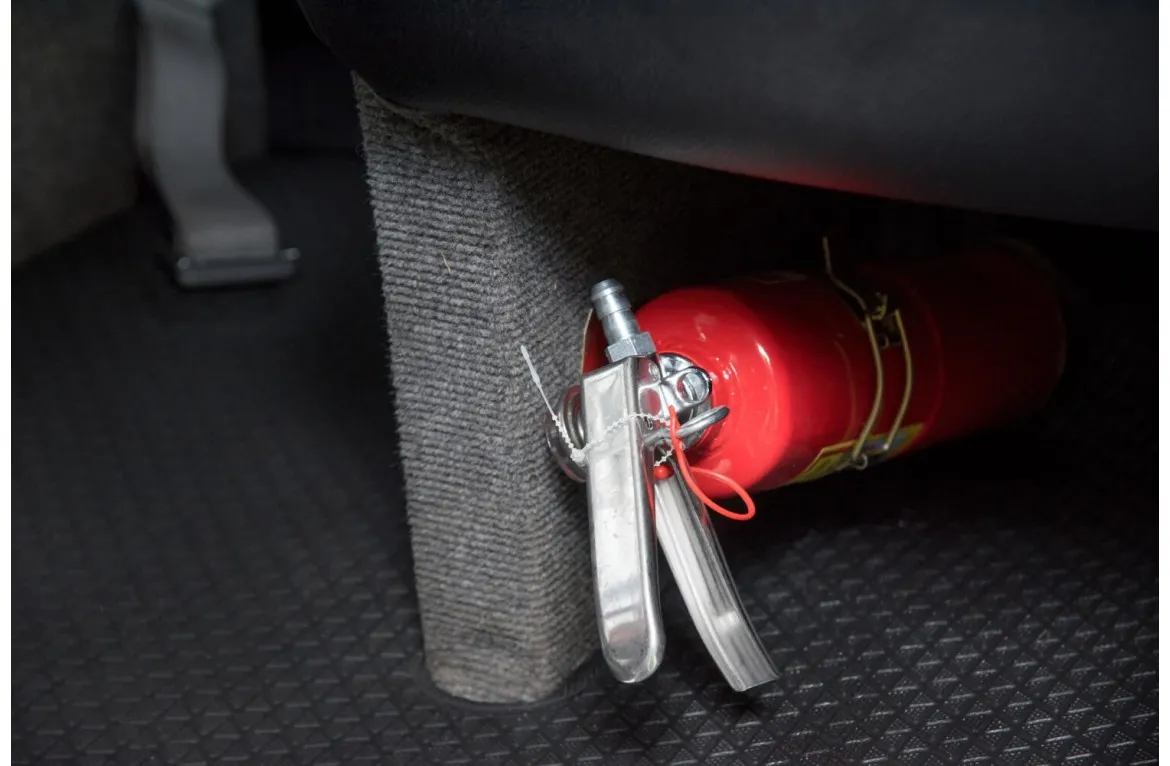 Czy gaśnica jest obowiązkowa w samochodzie? Sprawdź przepisy i kary