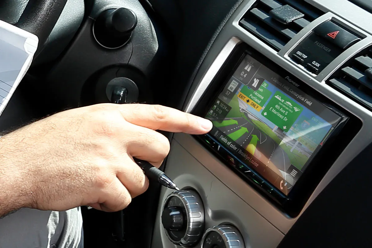 Jakie radio samochodowe z bluetooth wybrać? Sprawdź najlepsze modele!