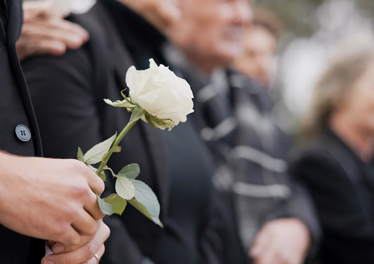 Ile trwa pogrzebu? Poznaj czas ceremonii i co warto wiedzieć