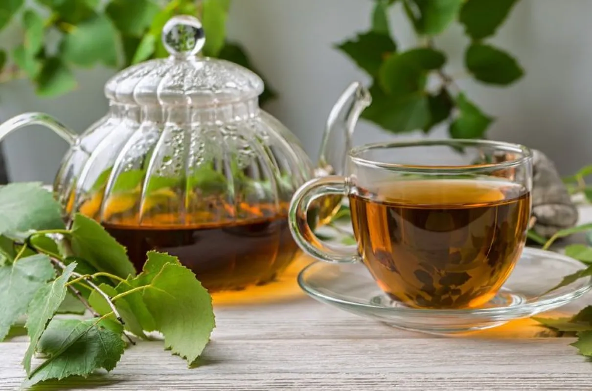 Jak zrobić czaj z herbaty – proste przepisy na aromatyczny napój