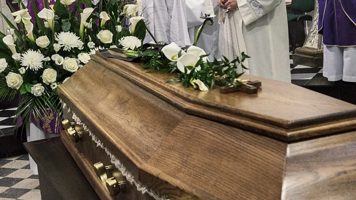 Jak sprawdzić datę pogrzebu w Jaśle i uniknąć niepewności