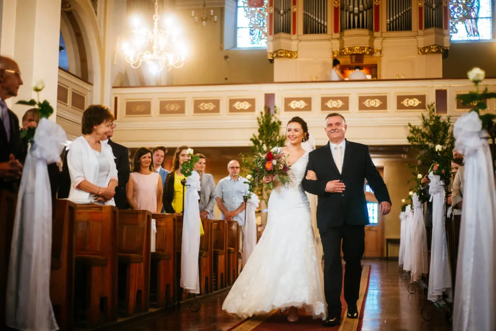 Kiedy do księdza przed ślubem? Poradnik krok po kroku bez stresu.