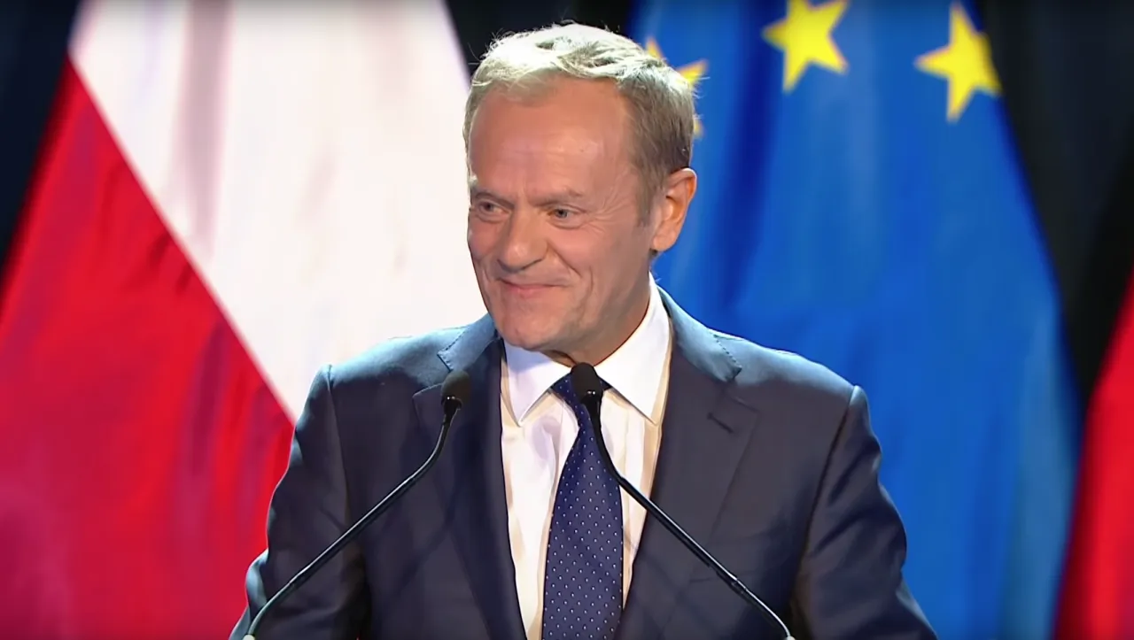 Donald Tusk w UE: Zarobki Przewodniczącego Rady, nie europosła