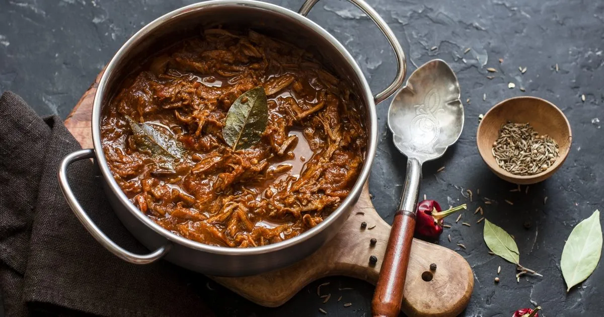 Gulasz z żołądków drobiowych - bardzo dobry przepis na obiad, który zaskoczy