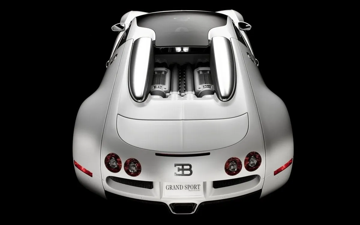 Ile kosztuje Bugatti Veyron? Ceny używanych modeli i ich stan