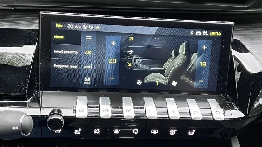 Które wnętrze Peugeota zaskoczy komfortem? Test topowych modeli