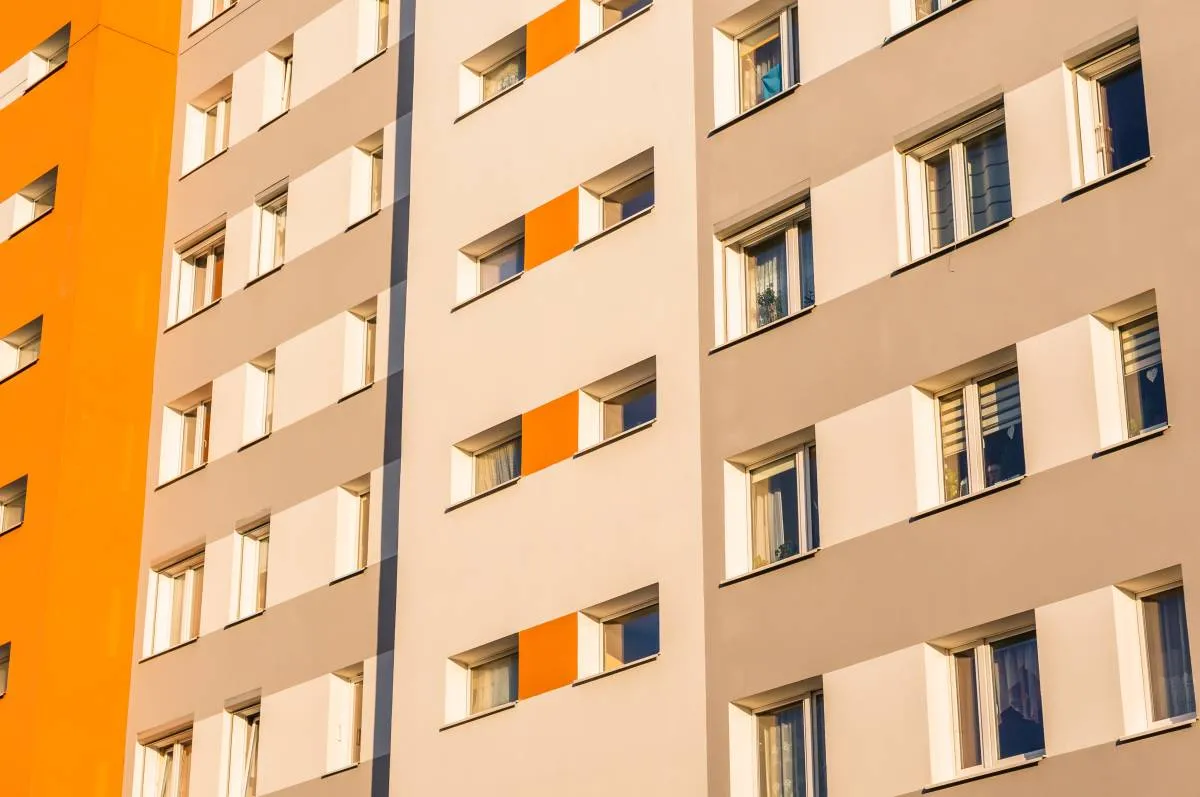 Ile się czeka na mieszkanie komunalne? Sprawdź czas oczekiwania w miastach
