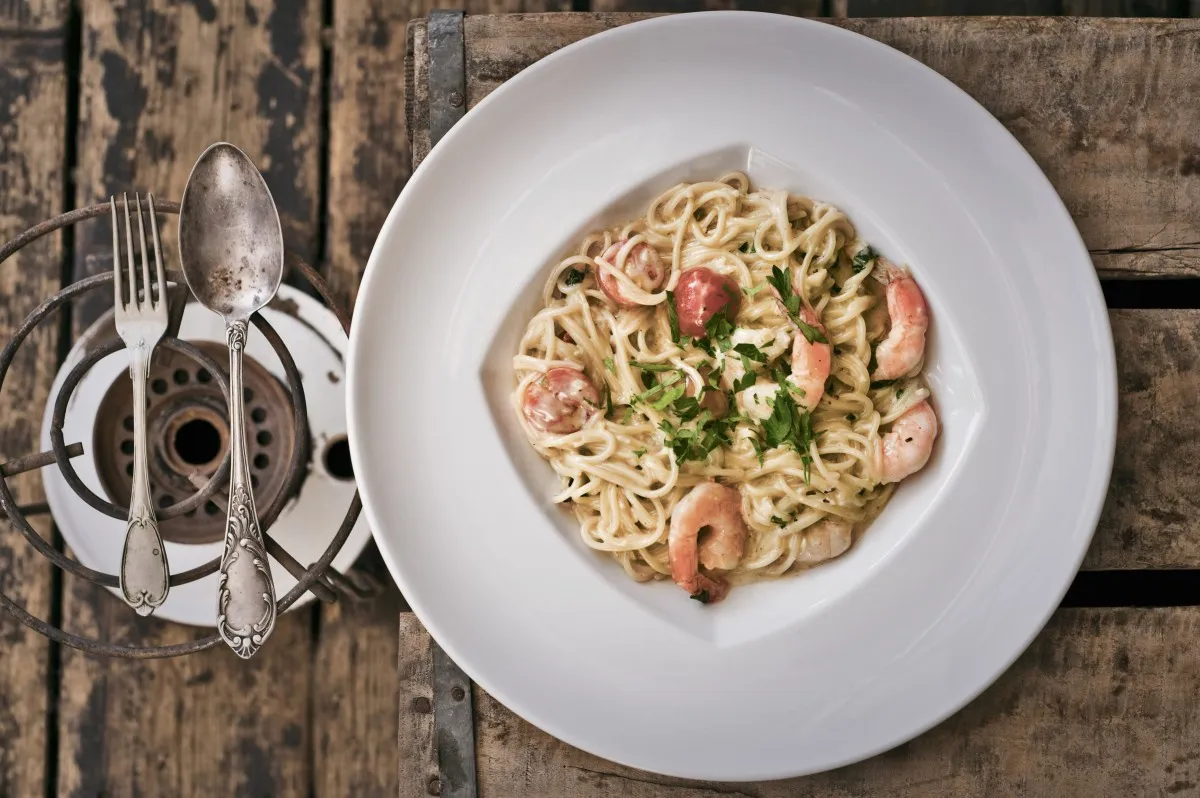 Szybki przepis na makaron spaghetti z krewetkami na każdą okazję