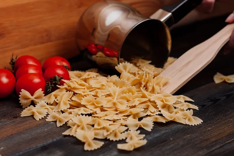 Jaki makaron na redukcji? Odkryj zdrowe opcje, które wspierają dietę