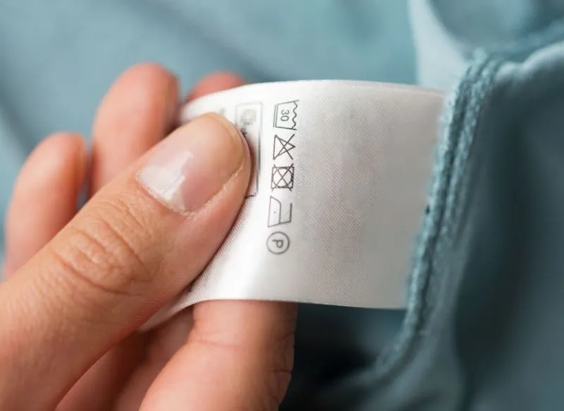 Co zrobić gdy ubranie się skurczyło? Skuteczne metody na ratunek