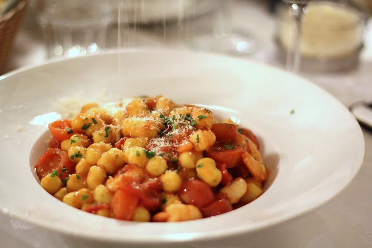 Riva del Garda gdzie zjeść: najlepsze miejsca na lokalne smaki