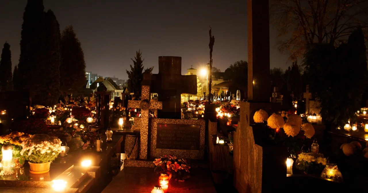 1 listopada w Polsce: Wszystkich Świętych, Zaduszki co musisz wiedzieć?
