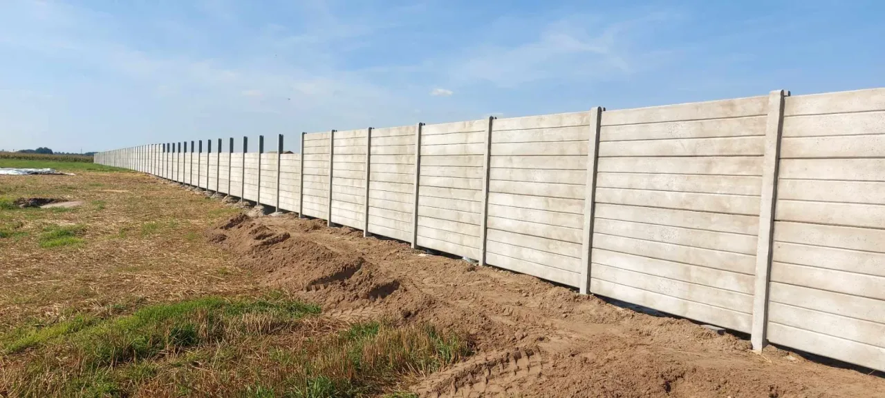 Jak podwyższyć ogrodzenie: 8 skutecznych metod krok po kroku