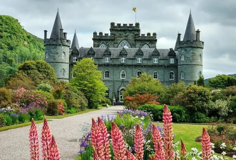 Szkocja: co zwiedzić? Odkryj magiczne zamki i dzikie Highlands!