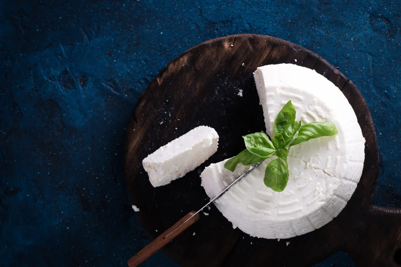 Zamiennik Pecorino: 5 sprawdzonych alternatyw, które uratują Twoje danie