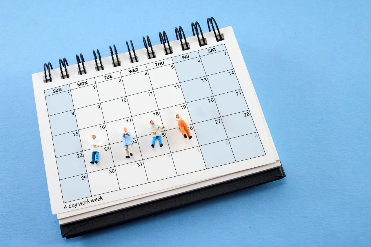 Czterodniowy tydzień pracy w jakim kraju? Odkryj najlepsze przykłady