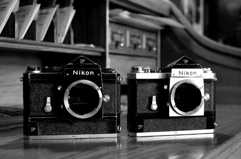 Jak używać aparatu na klisze: Przewodnik dla początkujących