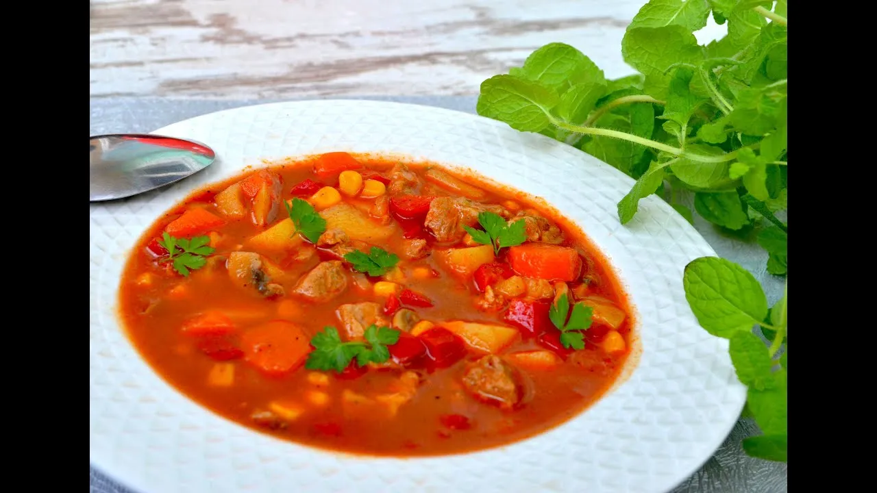 Zupa gulaszowa jak zrobić – prosty przepis na pyszne danie domowe