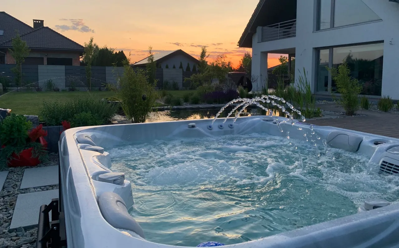 Najlepsze spa ogrodowe – wybierz idealne dla relaksu i zabawy