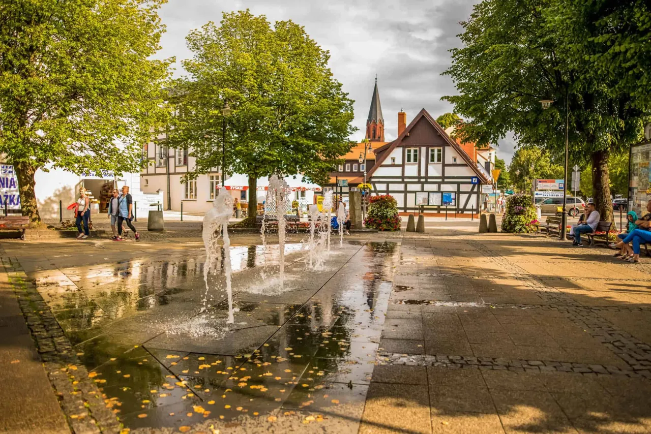 Ile mieszkańców ma Ustka? Zaskakujące dane o ludności tego miasta