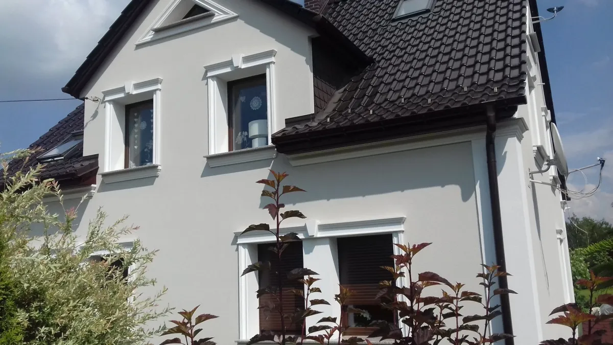 Jaki kolor elewacji pasuje do grafitowego dachu, aby uniknąć błędów?