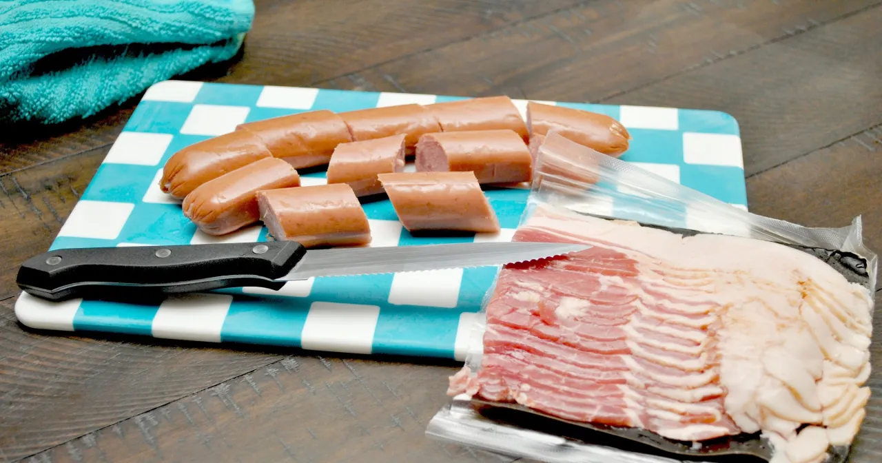 Ile mięsa na osobę? Oblicz idealną porcję na każdą okazję