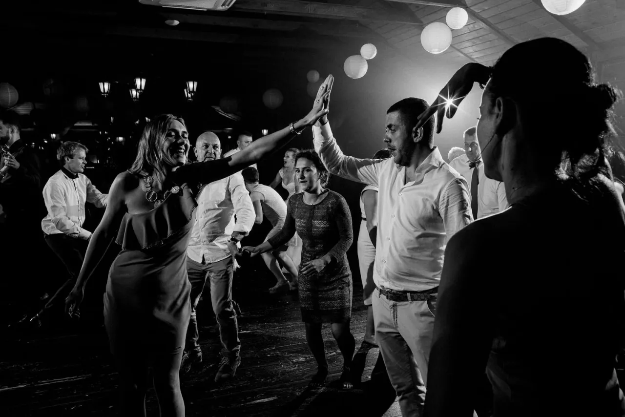 Co ustalić z fotografem przed ślubem? Lista pytań i umowy