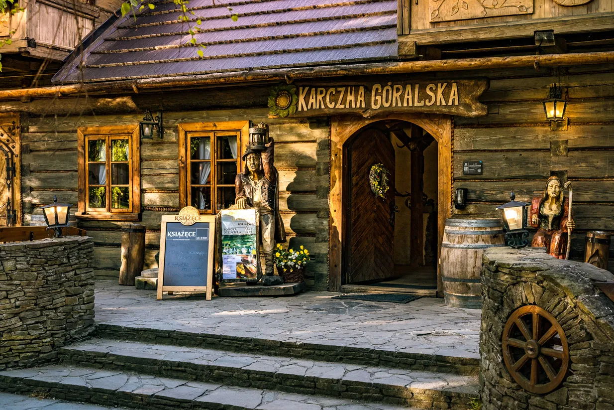 Gdzie dobrze zjeść w Ustroniu? Najlepsze restauracje i karczmy Gdzie dobrze zjeść w Ustroniu? Najlepsze restauracje i karczmy