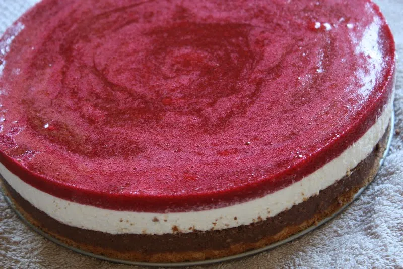 Pyszne ciasto z nutellą i sucharkami bez pieczenia w 15 minut