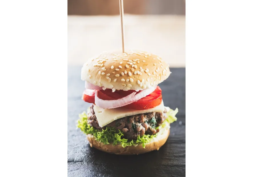 Gdzie kupić bułki do mini burgerów? Przewodnik po sklepach i piekarniach