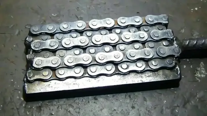 Jak zakuć łańcuch motocyklowy - uniknij problemów z bezpieczeństwem