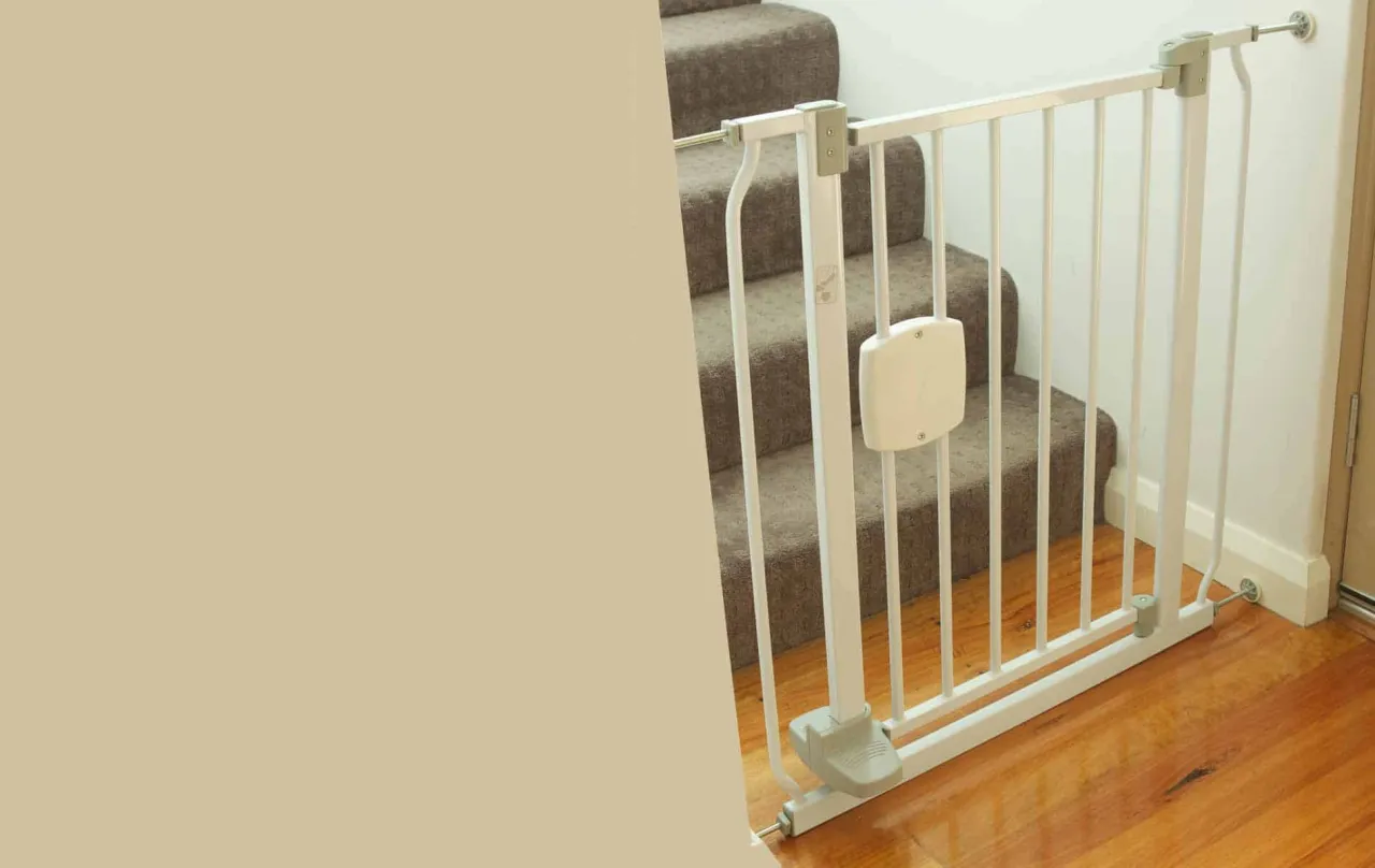 Jak zabezpieczyć schody przed dzieckiem, by uniknąć niebezpieczeństw?