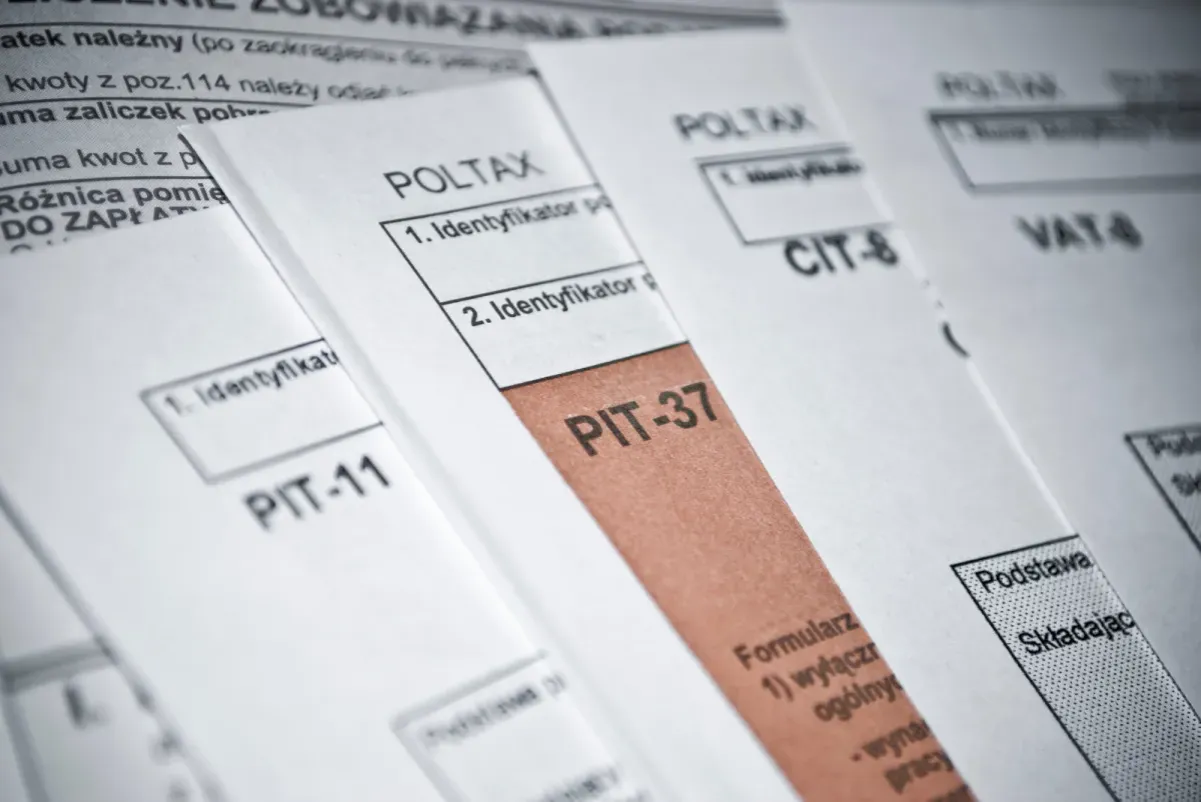 Umowa zlecenie a PIT - Jak rozliczyć PIT-11 i PIT-37 bez błędów?