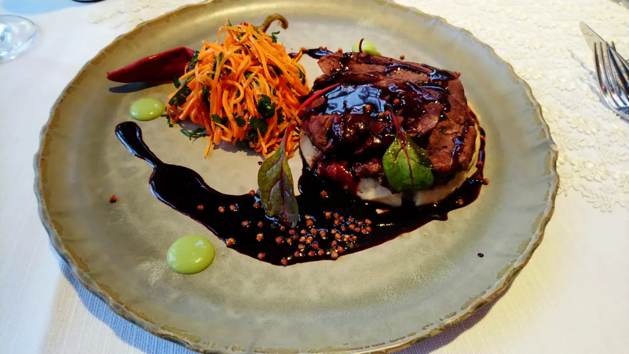 Gdzie zjeść w Krynicy-Zdroju? Odkryj najlepsze lokalne smaki