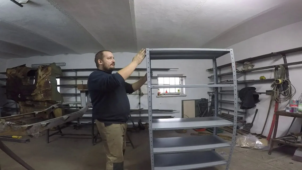 Z czego zrobić regał do garażu? Najlepsze materiały i porady