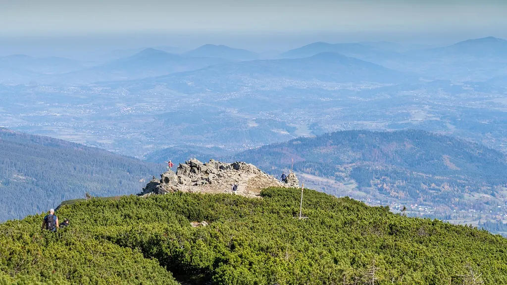 Najładniejszy szlak na Babią Górę – odkryj piękne widoki i przyrodę