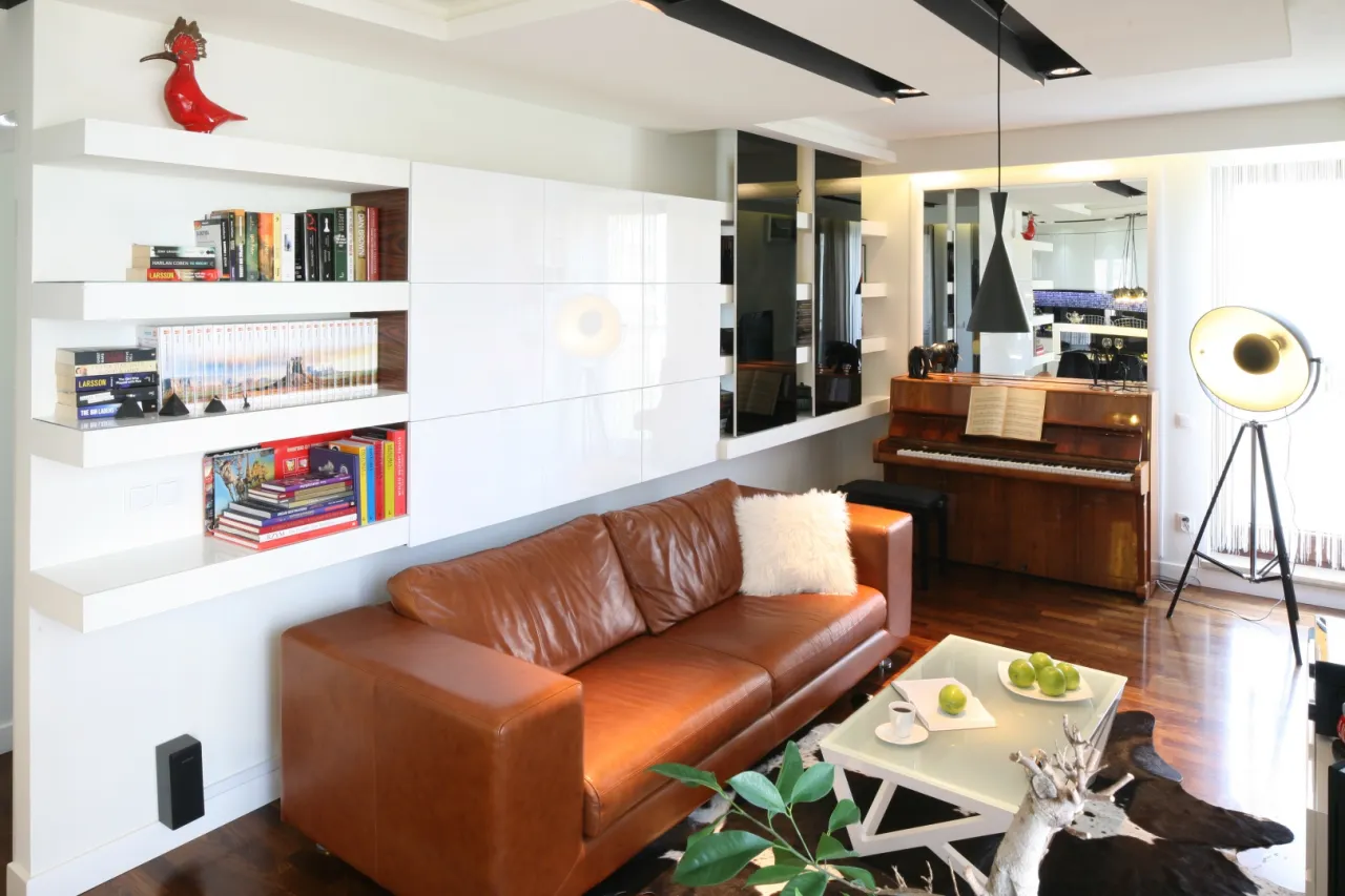 Jak urządzić mały salon w bloku, aby maksymalnie wykorzystać przestrzeń