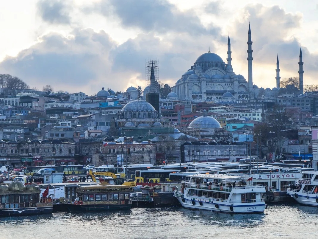 Stambuł: Gdzie leży i dlaczego to ważne dla Twojej podróży?