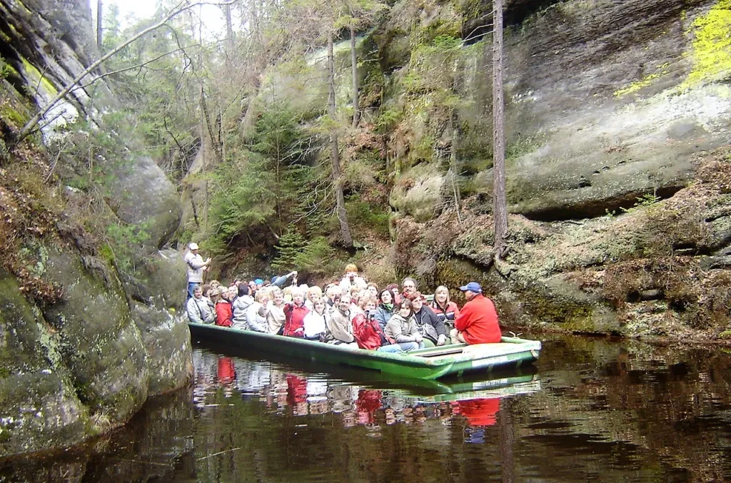 Jak daleko do Skalnego Miasta z Polanicy i czy warto jechać? Fakty