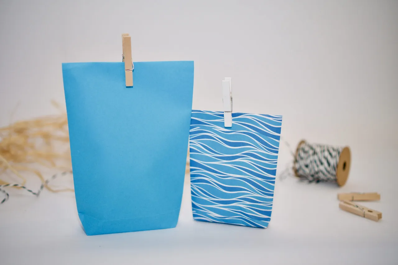 Jak zawiązać torebkę prezentową? Proste triki na efektowne pakowanie