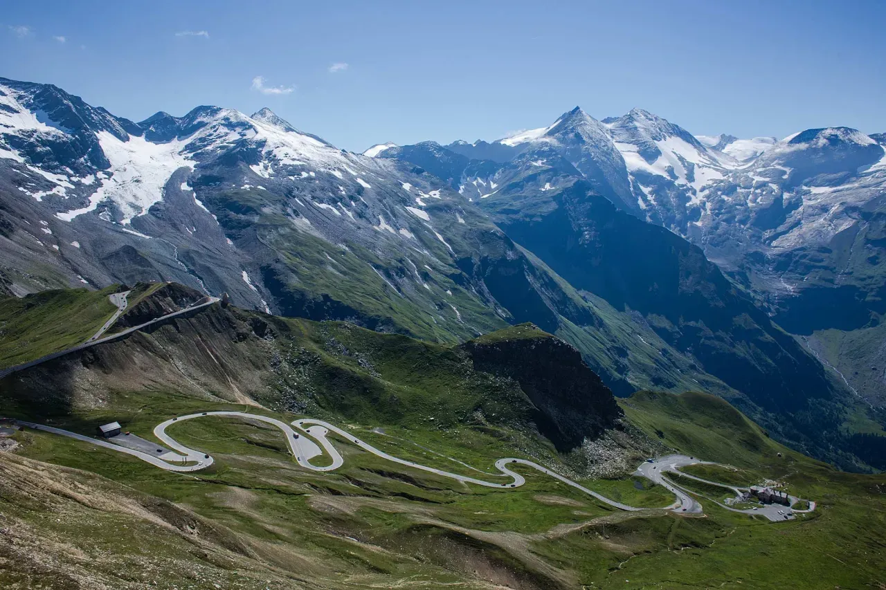 Grossglockner trasa motocyklowa - wyzwania, widoki i porady dla motocyklistów