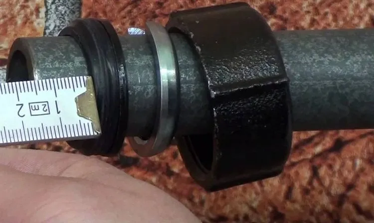 Jak połączyć rurę stalową z plastikową bez ryzyka przecieków?