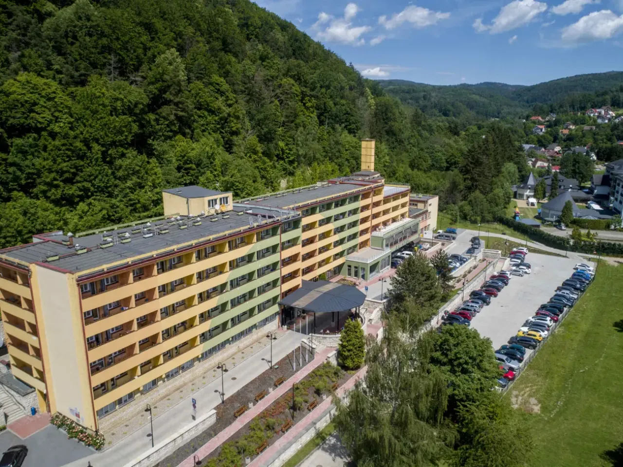 Kudowa Zdrój sanatorium MSW: co musisz wiedzieć o usługach i cenach