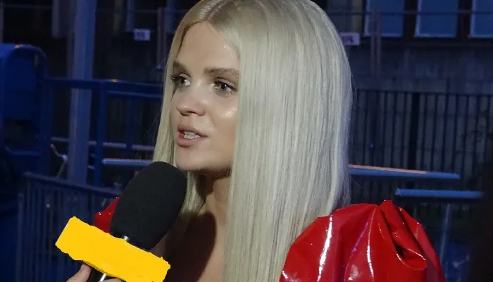 Tekst piosenki Margaret Byle jak - odkryj emocje i znaczenie utworu